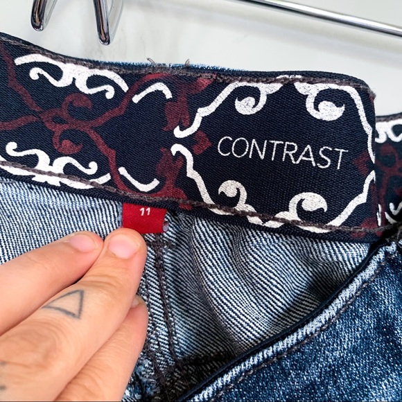 Contrast • Cropped Jeans (Size 11) - Picture 4 of 5